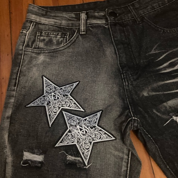 Blk graphic jeans Size 30x30 - Picture 2 of 2